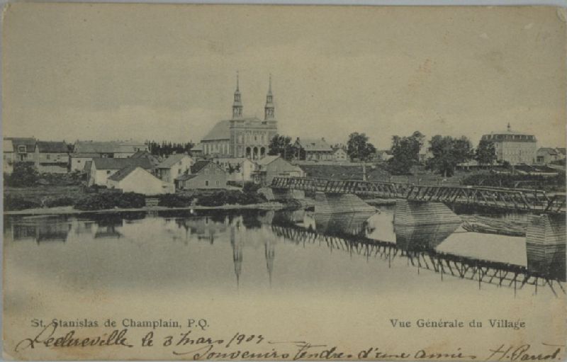 St. Stanislas de Champlain, P.Q., vue générale du village BAnQ numérique