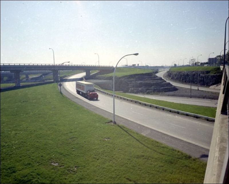 Montée SaintLéonard près de Gamelin. Hôpital LouisHippolyteLafontaine BAnQ numérique Montée SaintLéonard près de Gamelin. Hôpital LouisHippolyteLafontaine BAnQ numérique