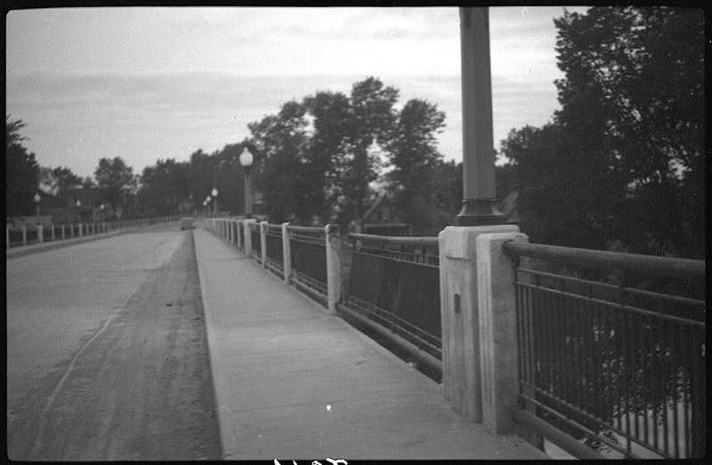Pont sur la rivière la Graisse à Rigaud, comté de Vaudreuil BAnQ