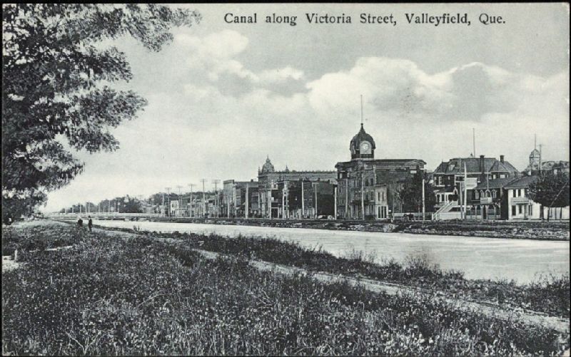Canal along Victoria Street, Valleyfield, Que. BAnQ numérique