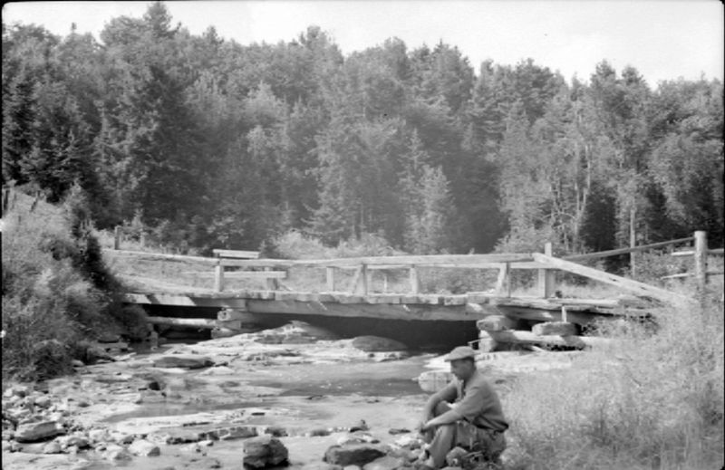 Coulée de la petite rivière Blanche à Lochaber et Gore, comté de