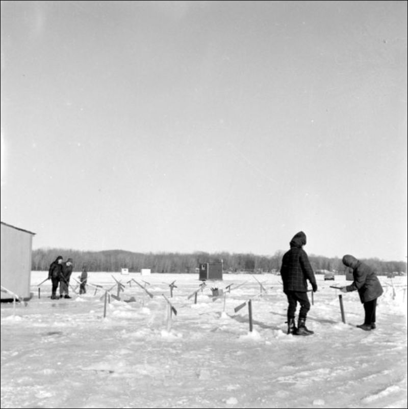 Pêche sous la glace à la